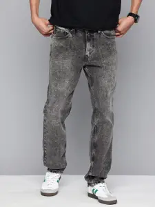 Levis Men 541 Tapered Fit Light Fade Stretchable Jeans