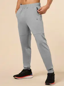 CULT Men's Muscle Activate Slim Fit Mid-Rise Joggers