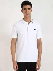 Calvin Klein Jeans Men Solid Round Neck Cotton Slim Fit T-shirt