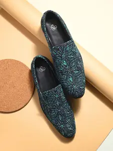 House of Pataudi Men Embroidered Casual Mojaris