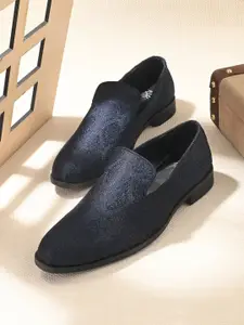 House Of Pataudi Men Embroidered Casual Slip On Mojaris