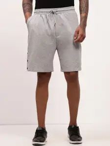 SHOWOFF Men Mid-Rise Shorts