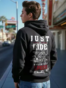 Bewakoof Men Printed Hooded Sweatshirt