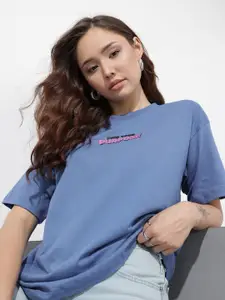 The Roadster Life Co. Typography Printed Drop-Shoulder Sleeves Pure Cotton T-shirt