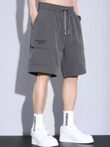 StyleCast Men Regular Fit Mid-Rise Cargo Shorts