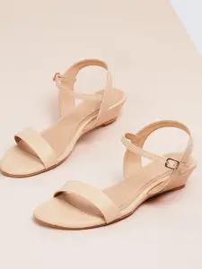 max Women Textured Wedge Sandals with Buckles