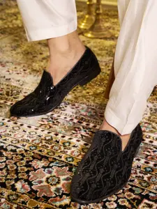 FAUSTO Men Woven Design Velvet Mojaris