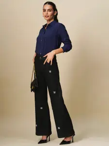 Chemistry Women Spread Collar Windowpane Checked Casual Shirt