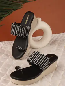 Retro Walk Women Embellished Wedge Sandals