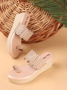 Retro Walk Women Embellished Wedge Heel Sandals