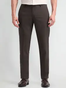 Arrow Men Checked Tapered Fit Trousers