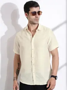 Thomas Scott Men Smart Slim Fit Cutaway Collar Textured Casual Shirt