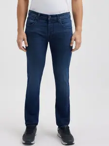 Pepe Jeans Men Vapour Slim Fit Light Fade Stretchable Mid-Rise Jeans