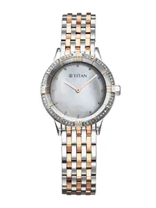 Titan Women Embellished Dial Analogue Watch 95316KM01