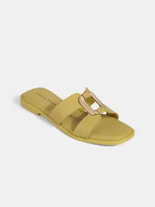 LEMON & PEPPER Women One Toe Flats