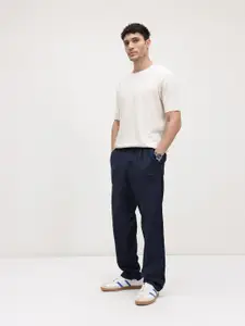 The Roadster Life Co. Men Mid-Rise Pure Cotton Relaxed Fit Chinos