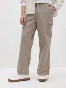 The Roadster Life Co. Men Relaxed Fit Cargo Trousers