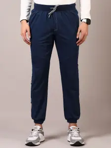 V-Mart Men Pure Cotton Mid Rise Joggers