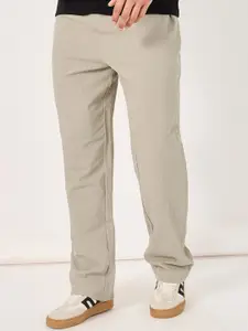 Styli Men Solid Relaxed Fit Trousers