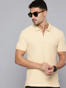 Levis Self Design Polo Collar Pure Cotton Slim Fit T-shirt
