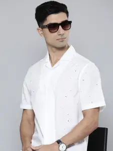 Levis Relaxed Fit Opaque Embroidered Pure Cotton Casual Shirt