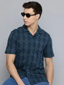 Levis Relaxed Fit Floral Embroidered Pure Cotton Casual Shirt