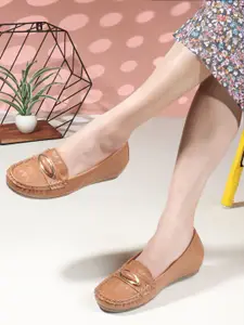 Carlton London Women Textured Loafers