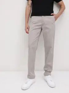The Roadster Lifestyle Co. Men Trousers