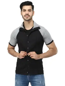 Black Collection Men Colourblocked Sweatshirt