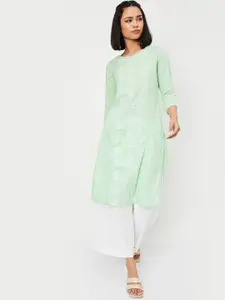 max Women Floral Embroidered Sweetheart Neck Thread Work Straight Kurtas