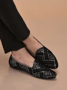FAUSTO Men Velvet Embellished Mojaris