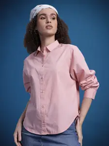 The Roadster Lifestyle Co. Solid Pure Cotton Casual Shirt with Tie Up Detail