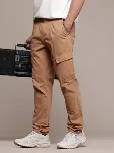 The Roadster Lifestyle Co. Men Relaxed Pure Cotton Loose Fit Pleated Cargo Trousers