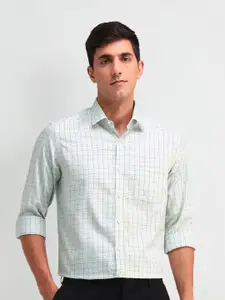 Arrow Men Slim Fit Spread Collar Grid Tattersall Checked Cotton Formal Shirt