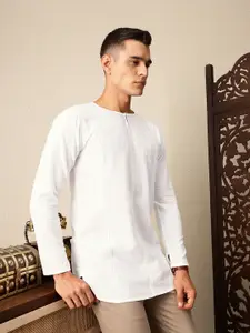 House of Pataudi Floral Embroidered Keyhole Neck Pure Cotton Jashn Kurta