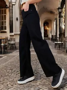 DOLCE CRUDO Women Wide Leg High-Rise Heavy Fade Stretchable Jeans