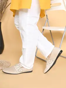 San Frissco Men Woven Design Velvet Mojaris