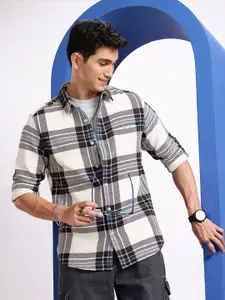 Aeropostale Men Checked Casual Shirt