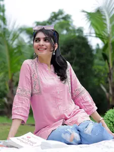 KALINI Ethnic Motifs Embroidered Kurti