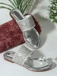 DIVASTRI Women One Toe Flats