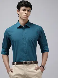 Park Avenue Slim Fit Geometric Printed Formal Shirt