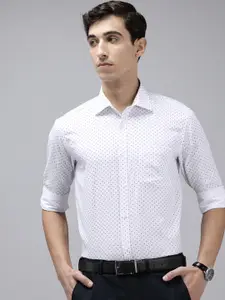 Park Avenue Slim Fit Geometric Printed Formal Shirt
