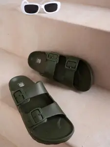 MOZAFIA Men Rubber Sliders