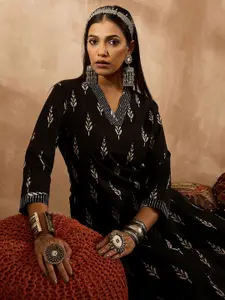 Indo Era Floral Printed V-Neck Pure Cotton Sequinned Straight Kurta