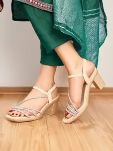 XE Looks Block Sandals