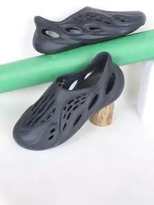 Aqualite Men Rubber Clogs