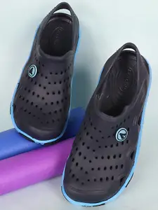 Aqualite Men Colourblocked Rubber Clogs