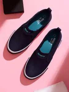 Sparx Men Slip-On Canvas Shoes