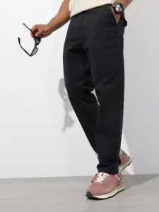 The Roadster Lifestyle Co. Men Relaxed Fit Chinos Trousers