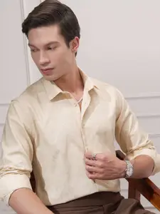 HIGHLANDER Men Self Design Comfort Slim Fit Opaque Casual Shirt